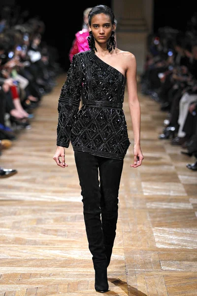 Look 12